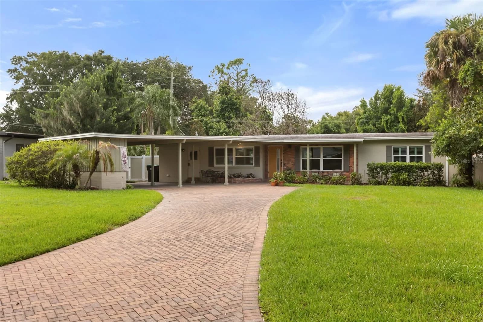 610 SWEETBRIAR, Orlando, FL 32806