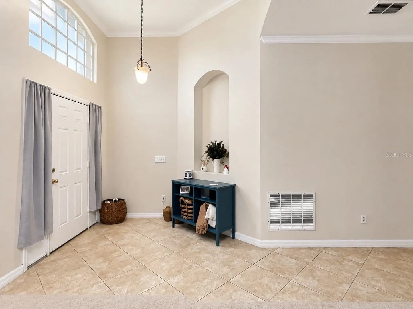 10205 CYPRESS VINE 4