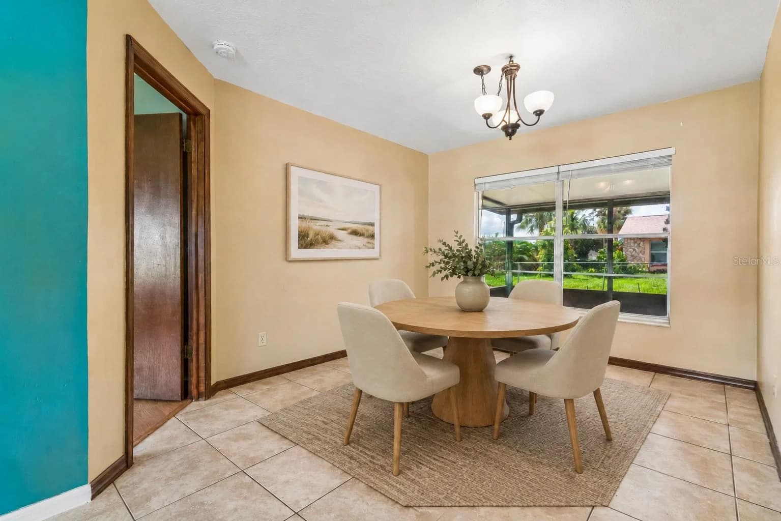 2402 WOODWAY 4