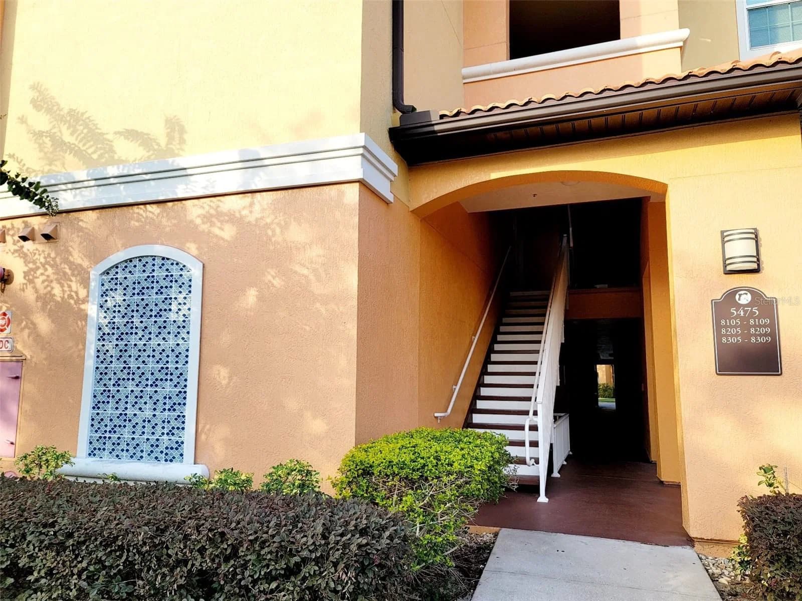5475 VINELAND 2