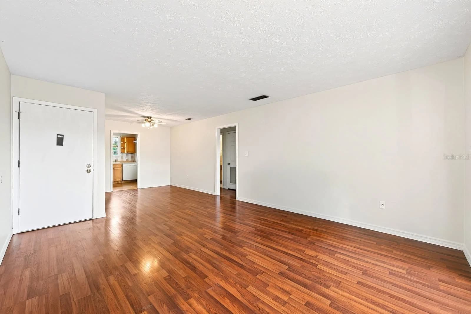4208 LAKE UNDERHILL 4