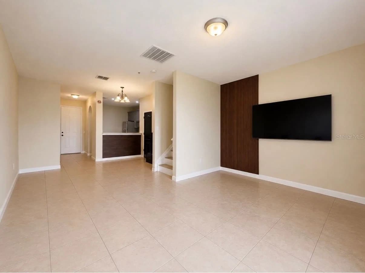 3227 VILLA STRADA 4