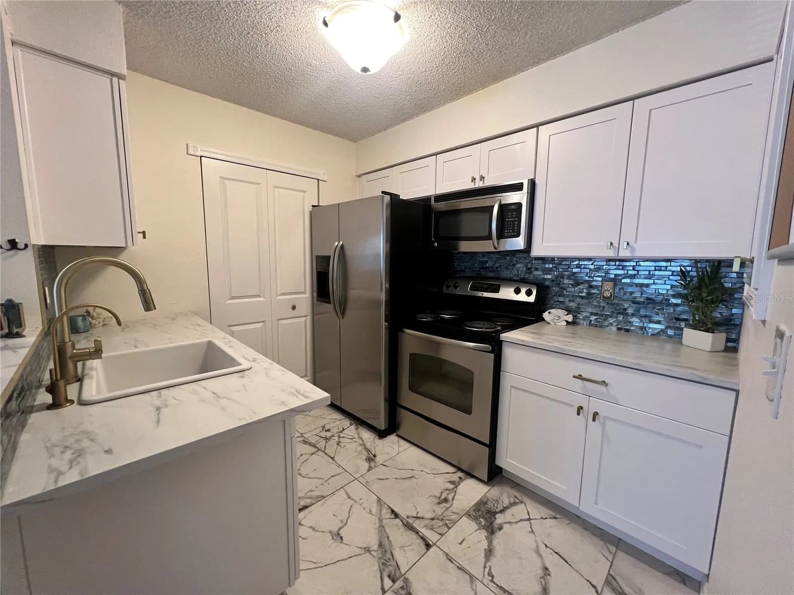 1081 HIAWASSEE 5