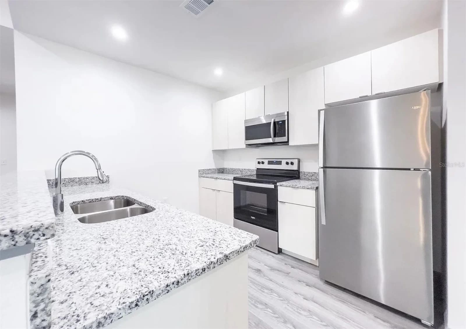 5230 EGGLESTON 4