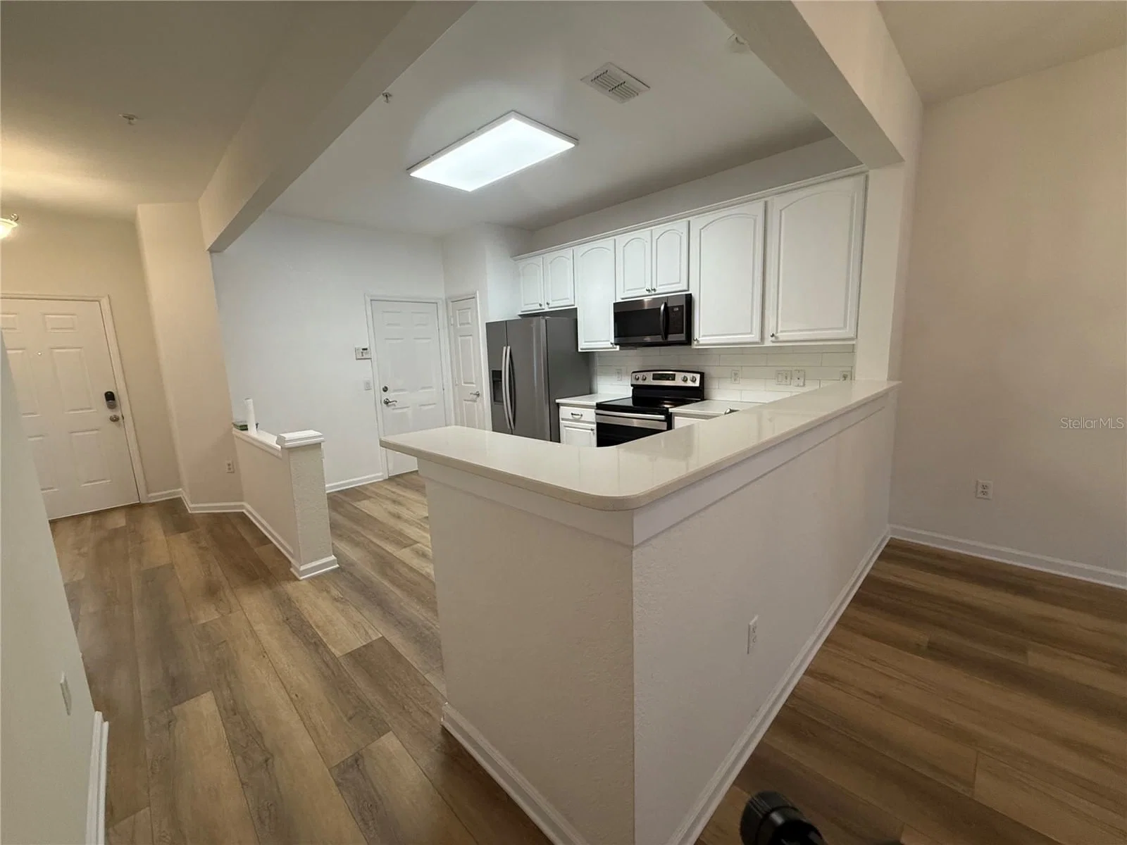 7014 CADIZ Boulevard 5
