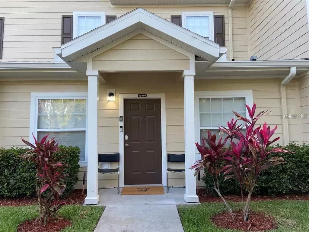 2964 LUCAYAN HARBOUR CIRC, Kissimmee, FL 34746