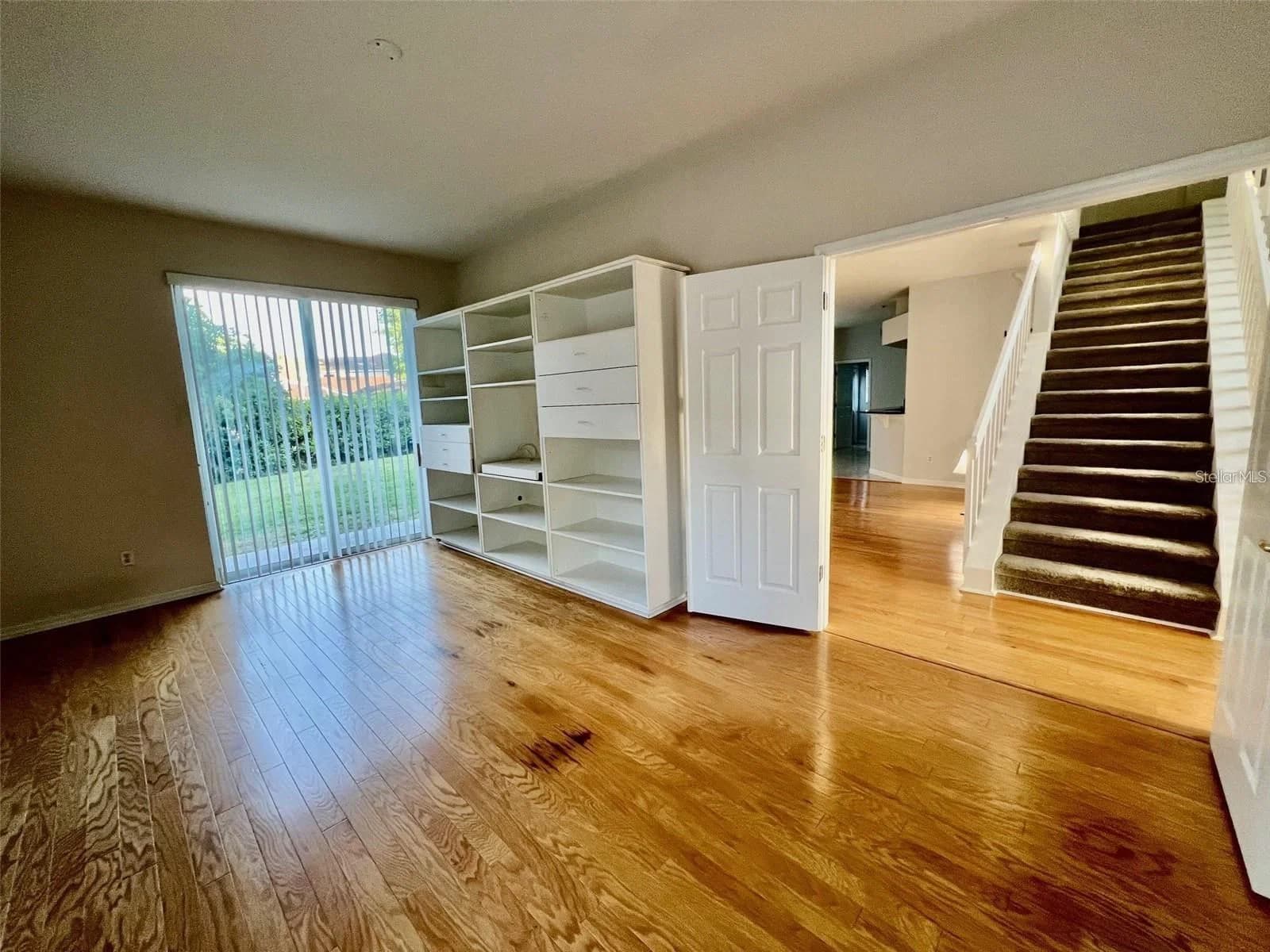 1831 ABBOTS HILL Drive 4