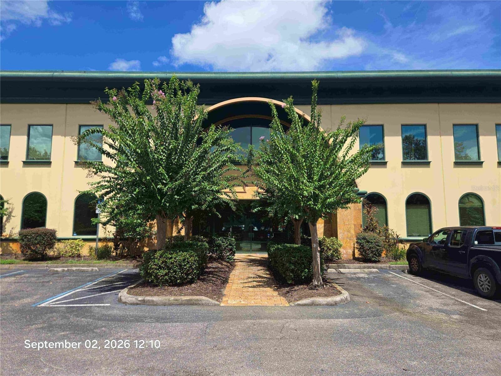 6881 KINGSPOINTE Parkway #6 4