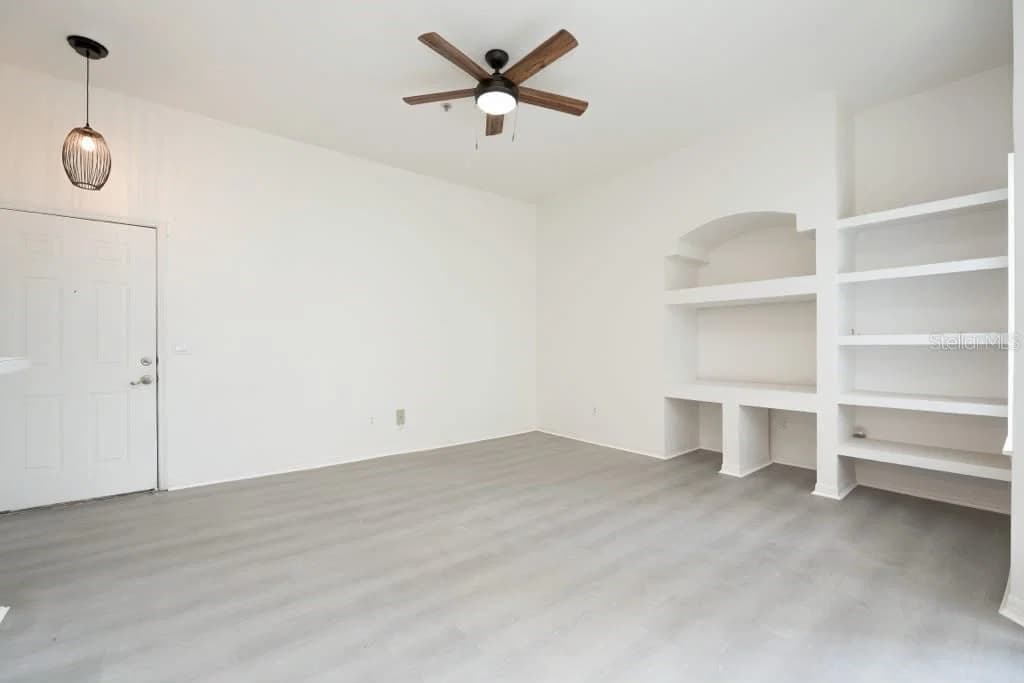 7230 WESTPOINTE Boulevard #1233 4