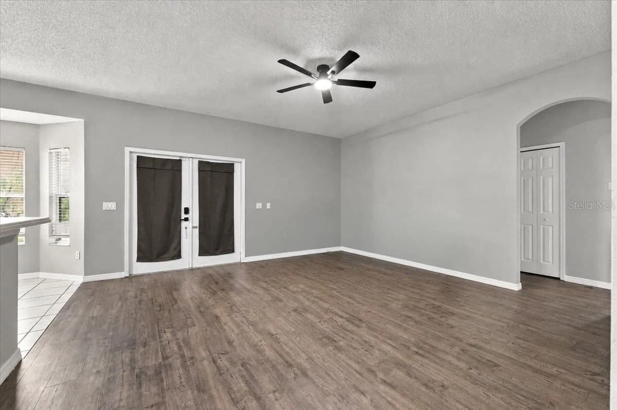 10003 AUTUMN CREEK Lane 4