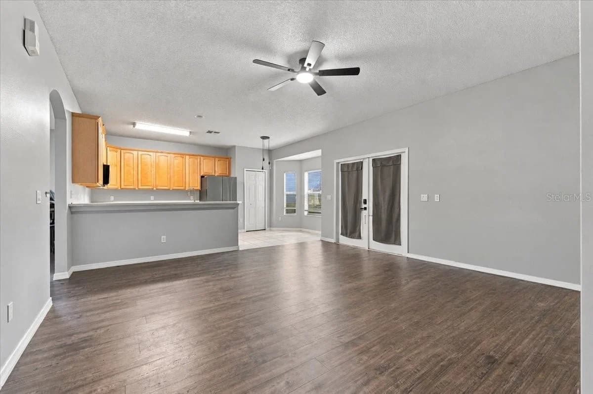 10003 AUTUMN CREEK Lane 5