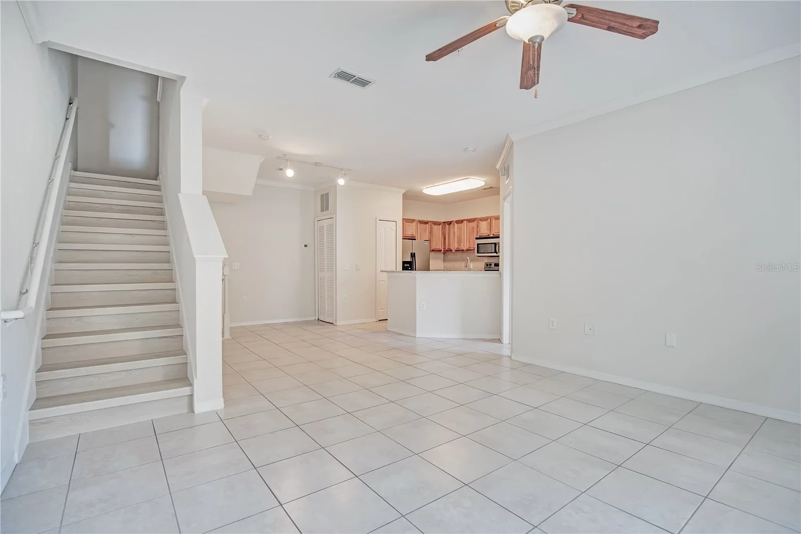 6119 METROWEST Boulevard #103 4