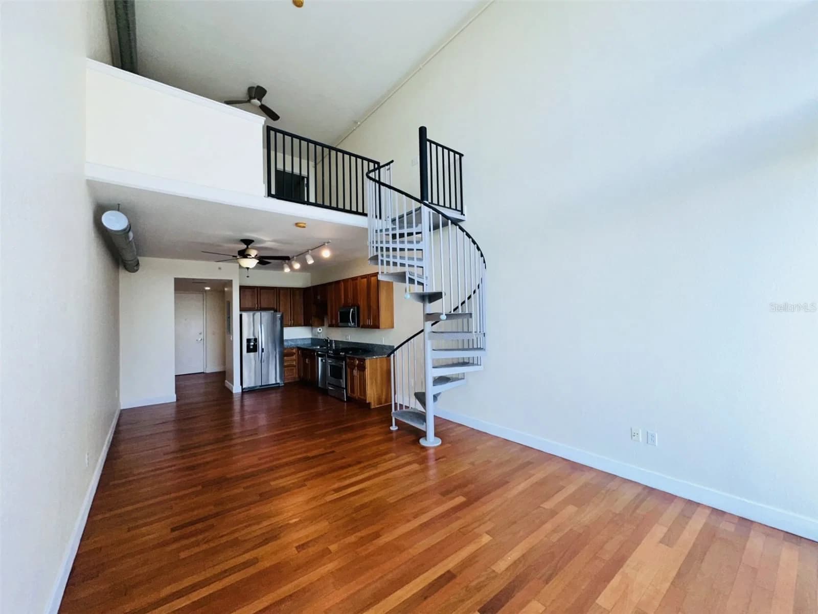 150 ROBINSON Street #1009 4