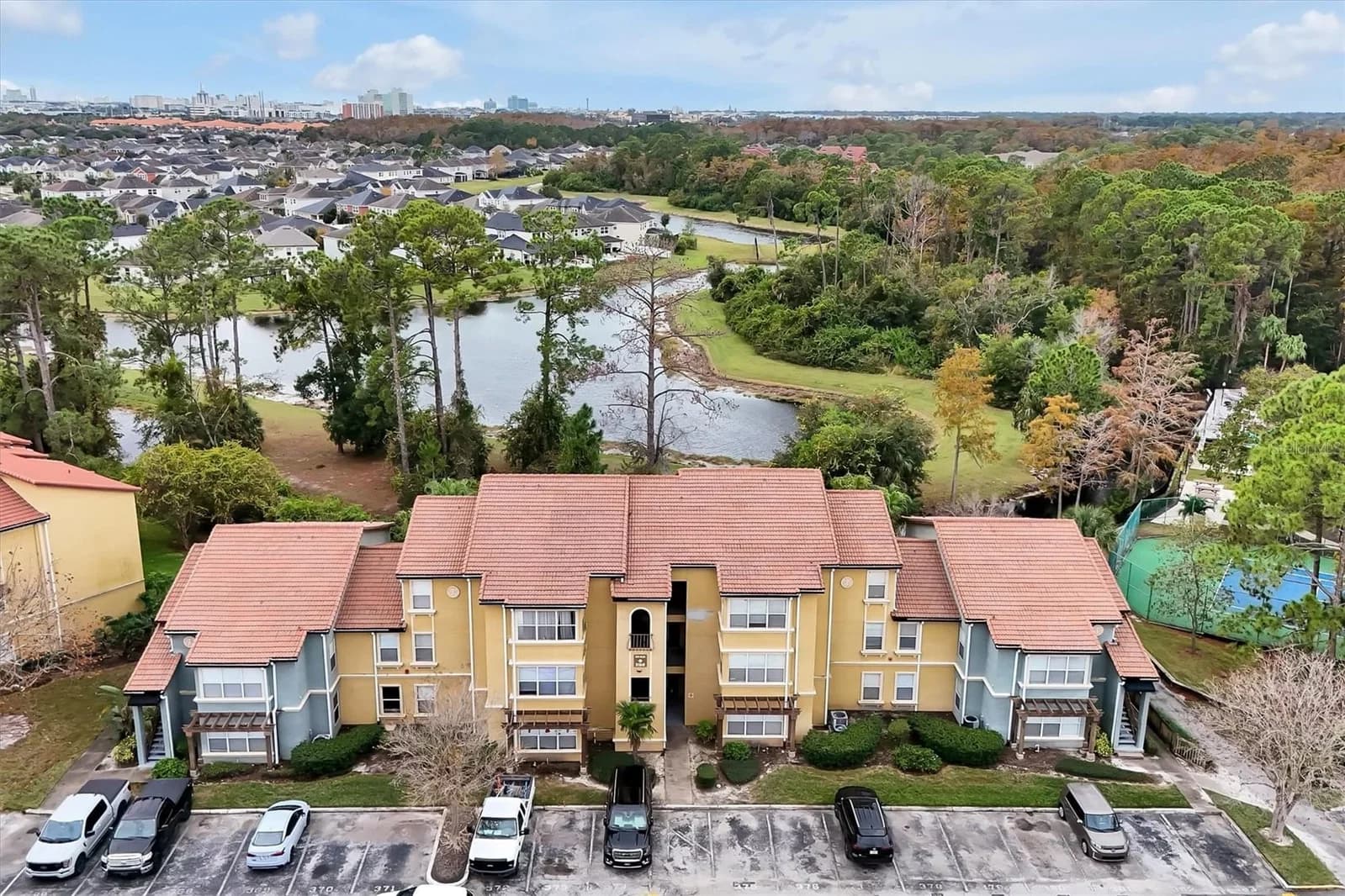 5168 CONROY Road #35, Orlando, FL 32811