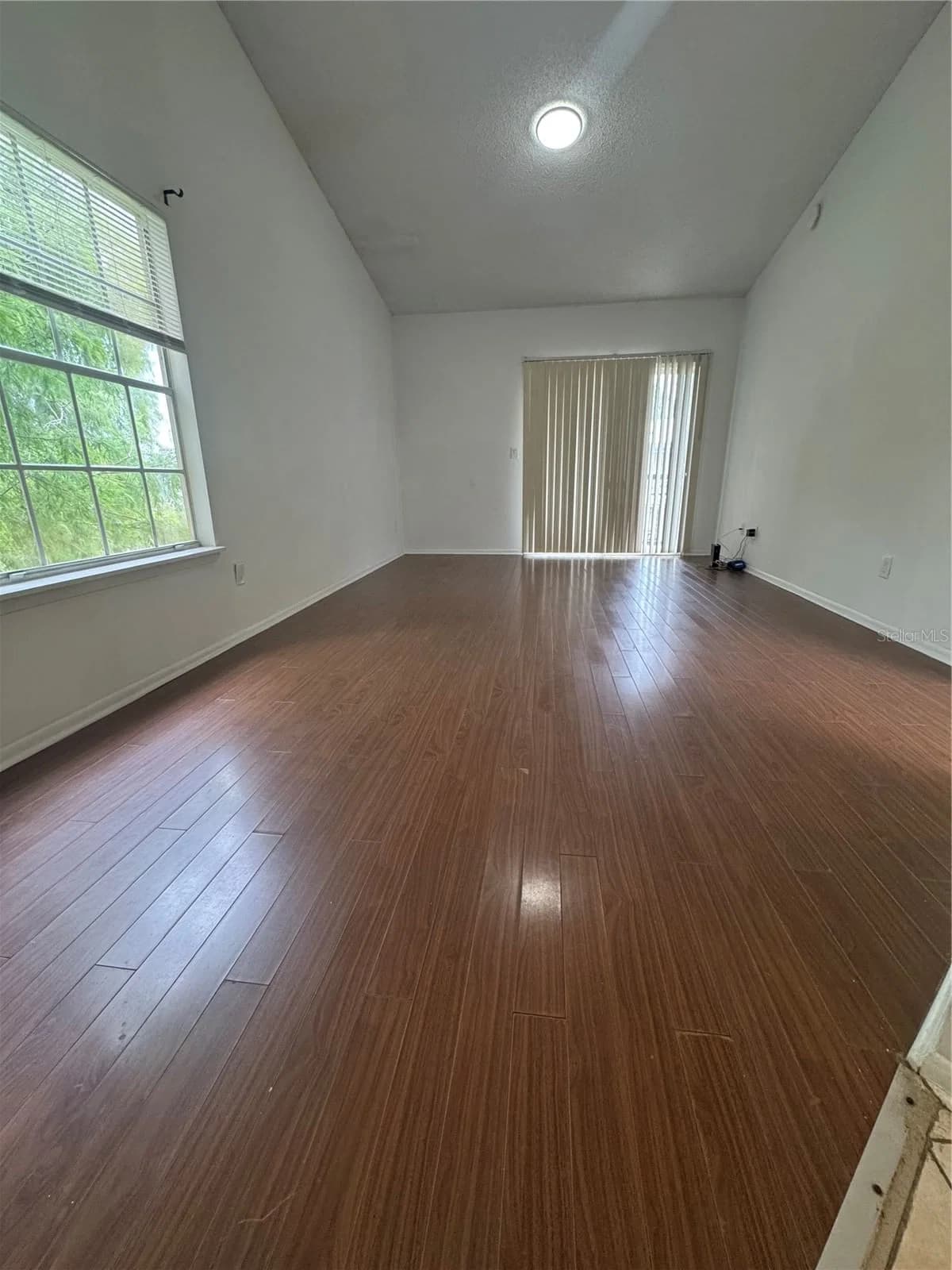 1908 LAKE ATRIUMS Circle #24 4