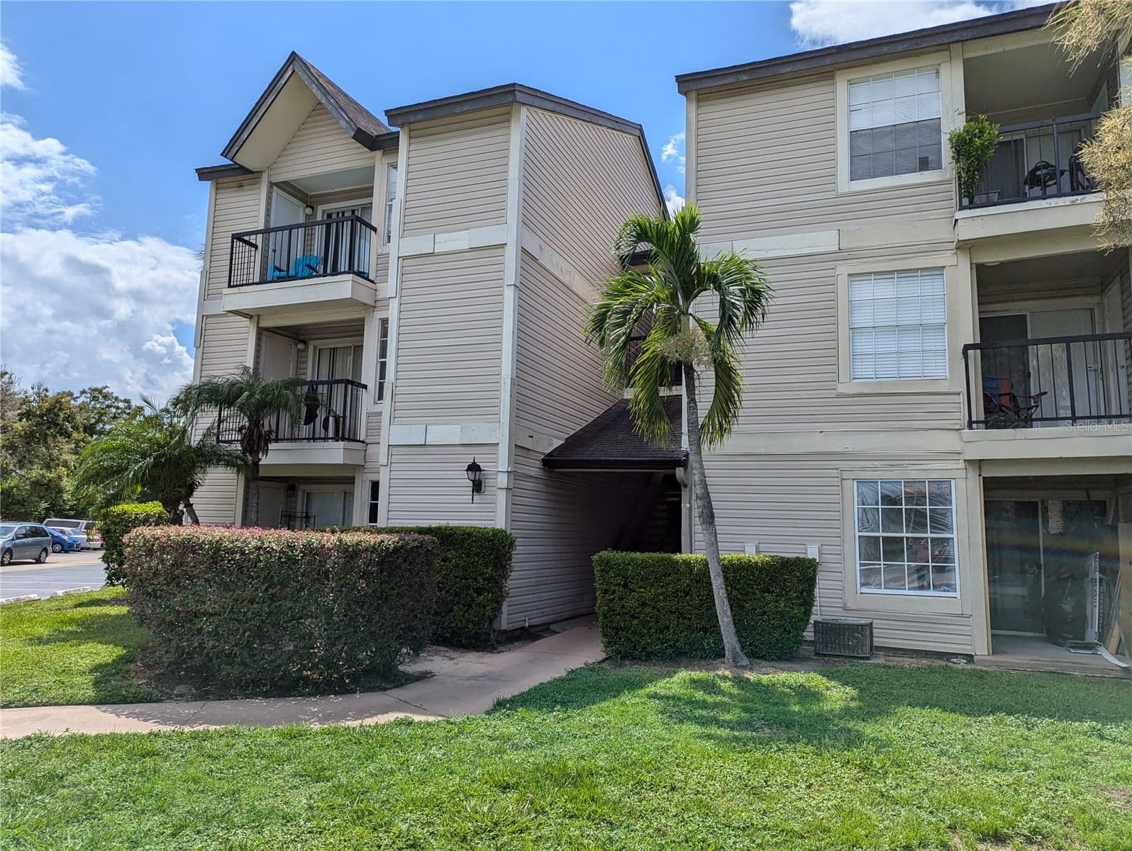 1964 LAKE ATRIUMS Circle #162, Orlando, FL 32839