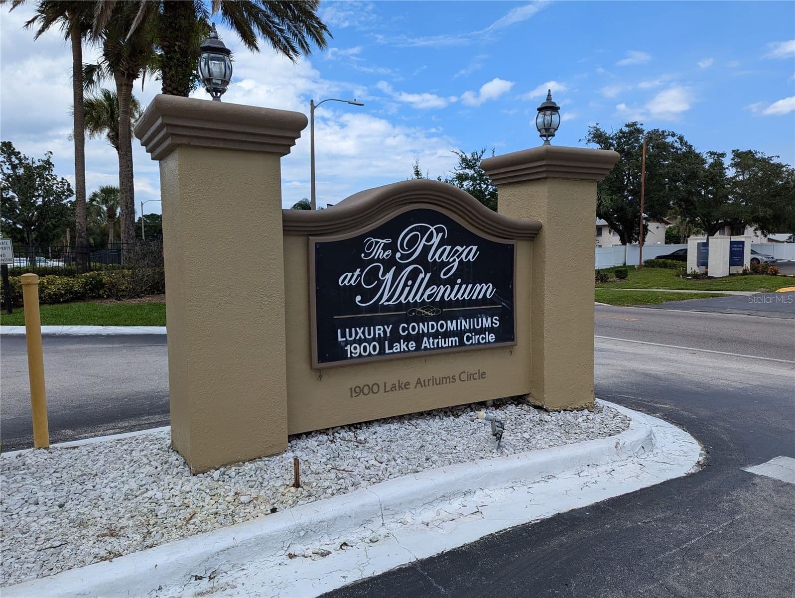 1964 LAKE ATRIUMS Circle #162, Orlando, FL 32839 2
