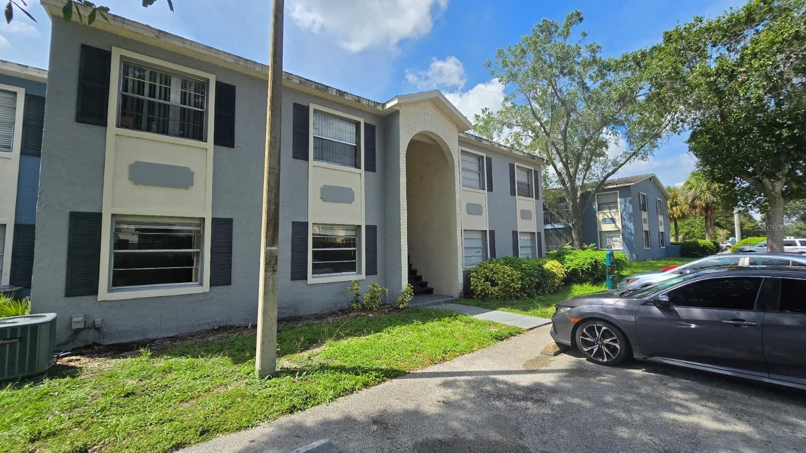 2555 ALAFAYA Trail #105 5