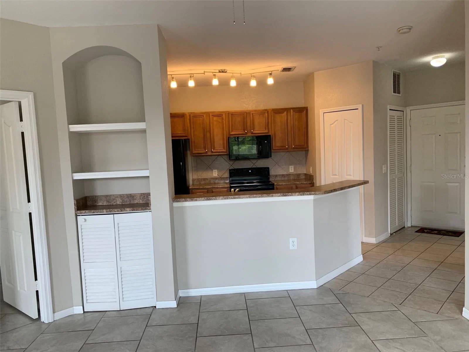 6159 METROWEST Boulevard #205 4
