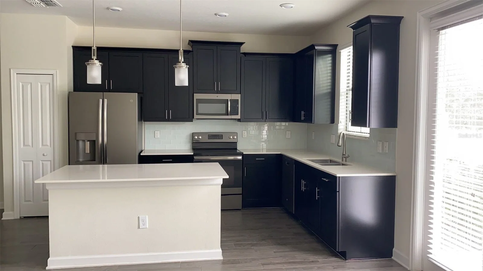 11216 WHISTLING PINE Way, Orlando, FL 32832 3