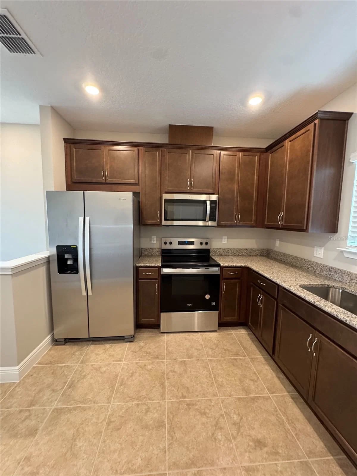 9740 UNDSET ALY #9740, Orlando, FL 32827 3