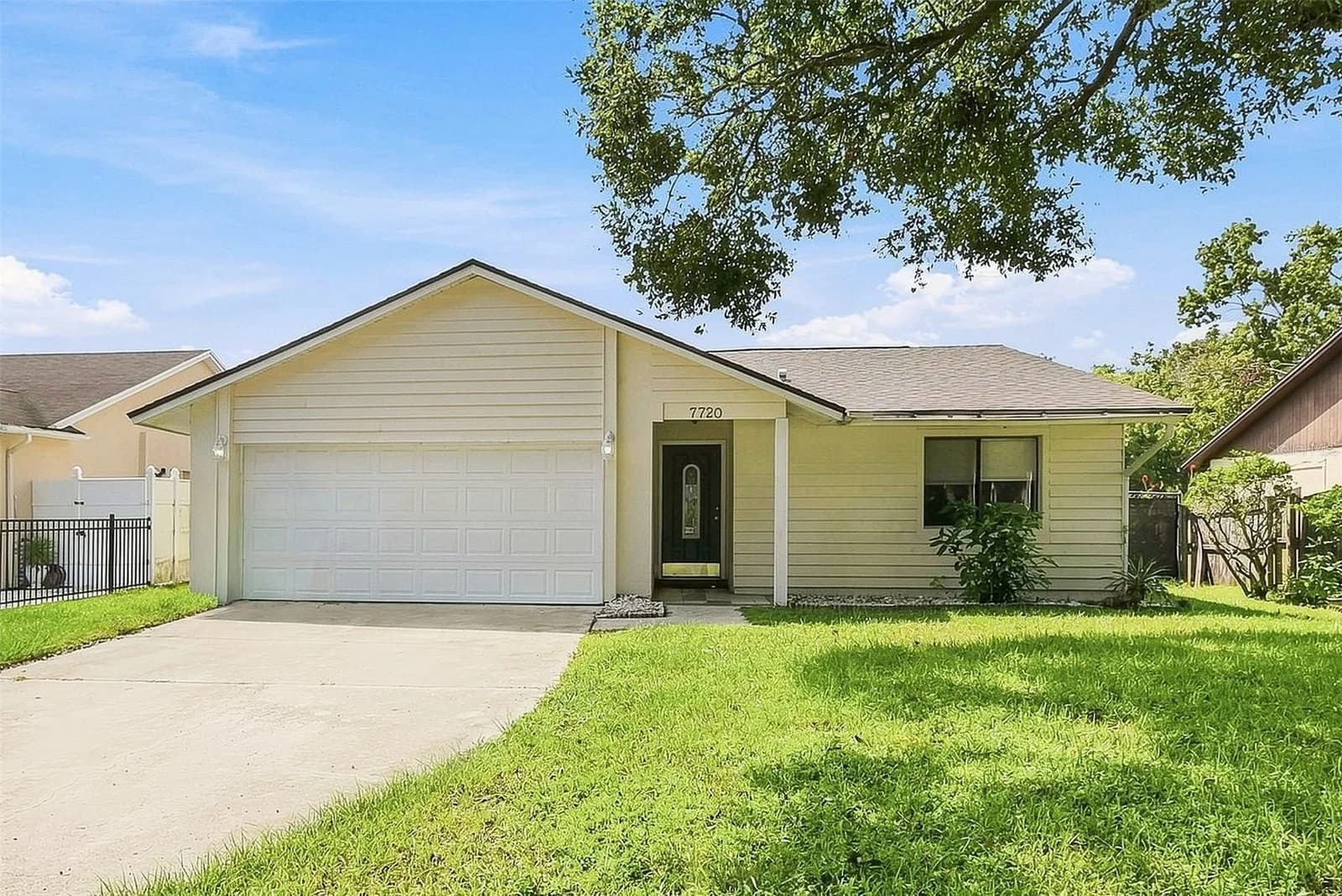 7720 LAKESIDE WOODS Drive, Orlando, FL 32810