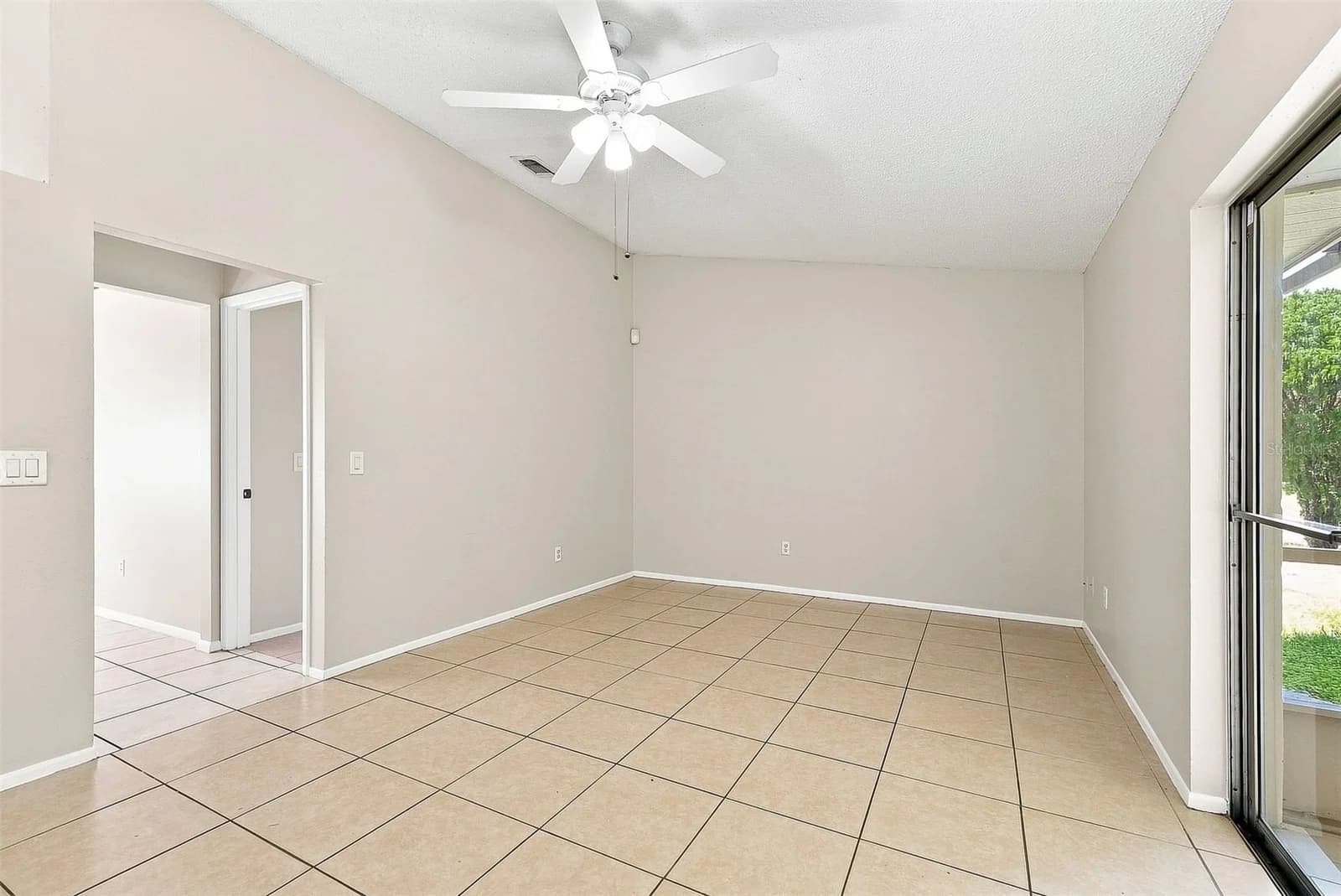 7720 LAKESIDE WOODS Drive, Orlando, FL 32810 2