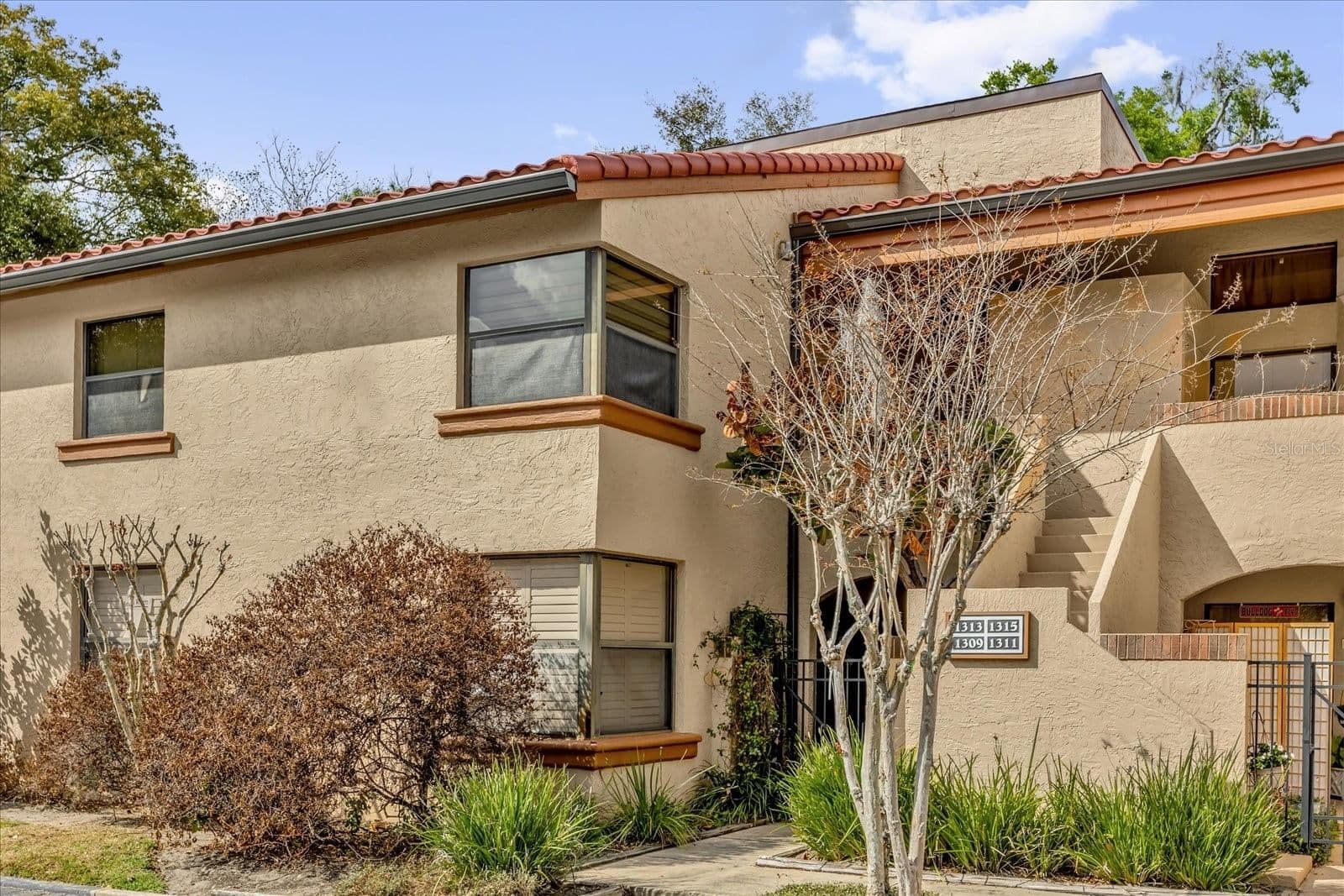1313 LAKE WILLISARA Circle #1313, Orlando, FL 32806