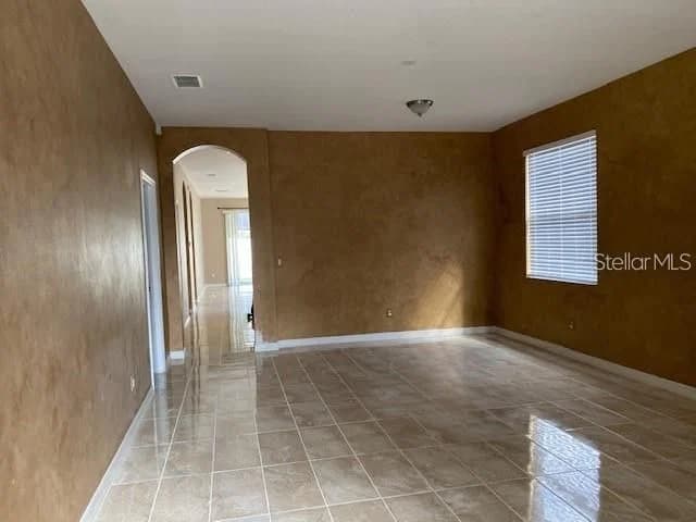 4905 ALAVISTA Drive, Orlando, FL 32837 2