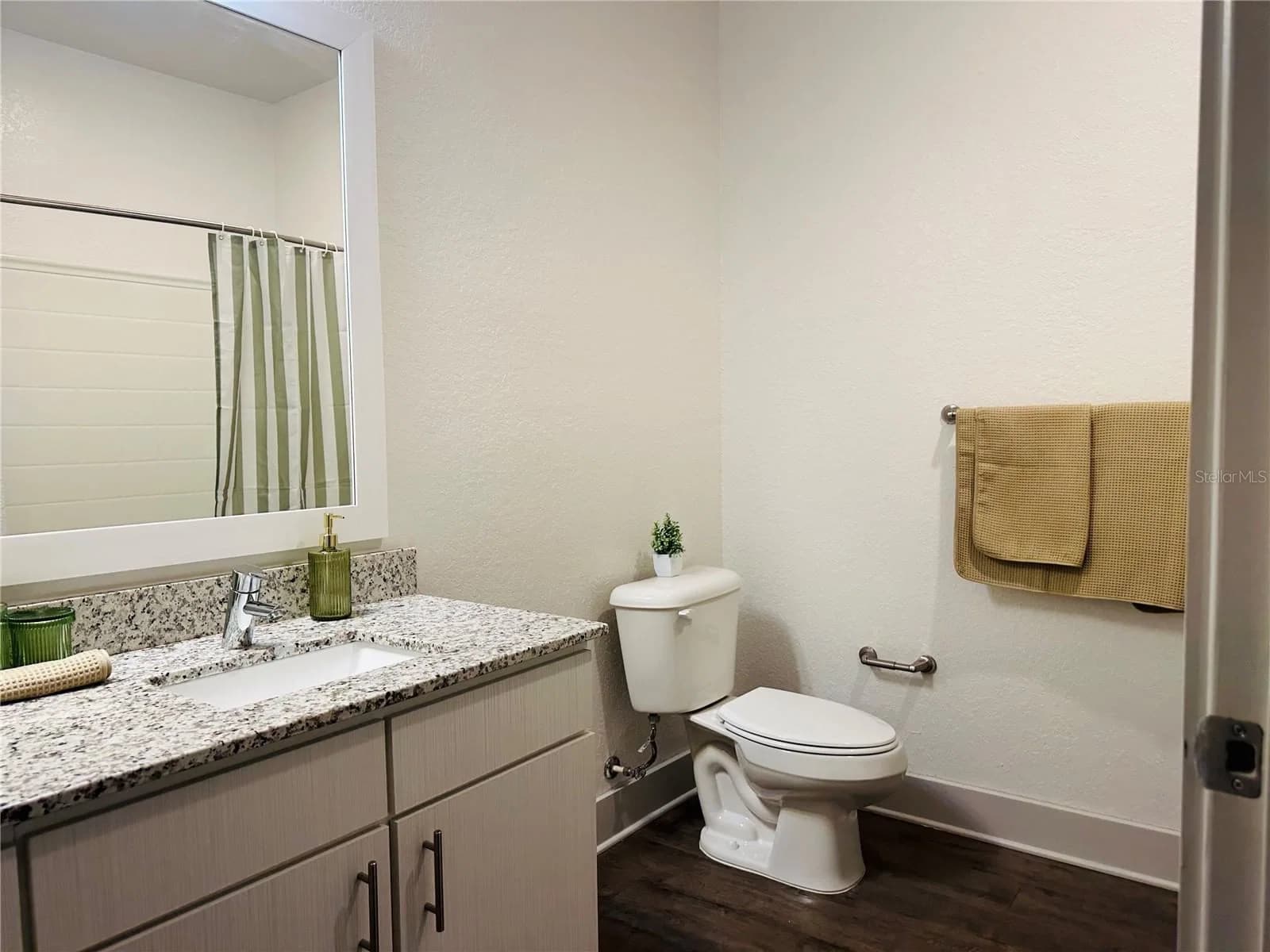 6400 NARCOOSSEE #113 4