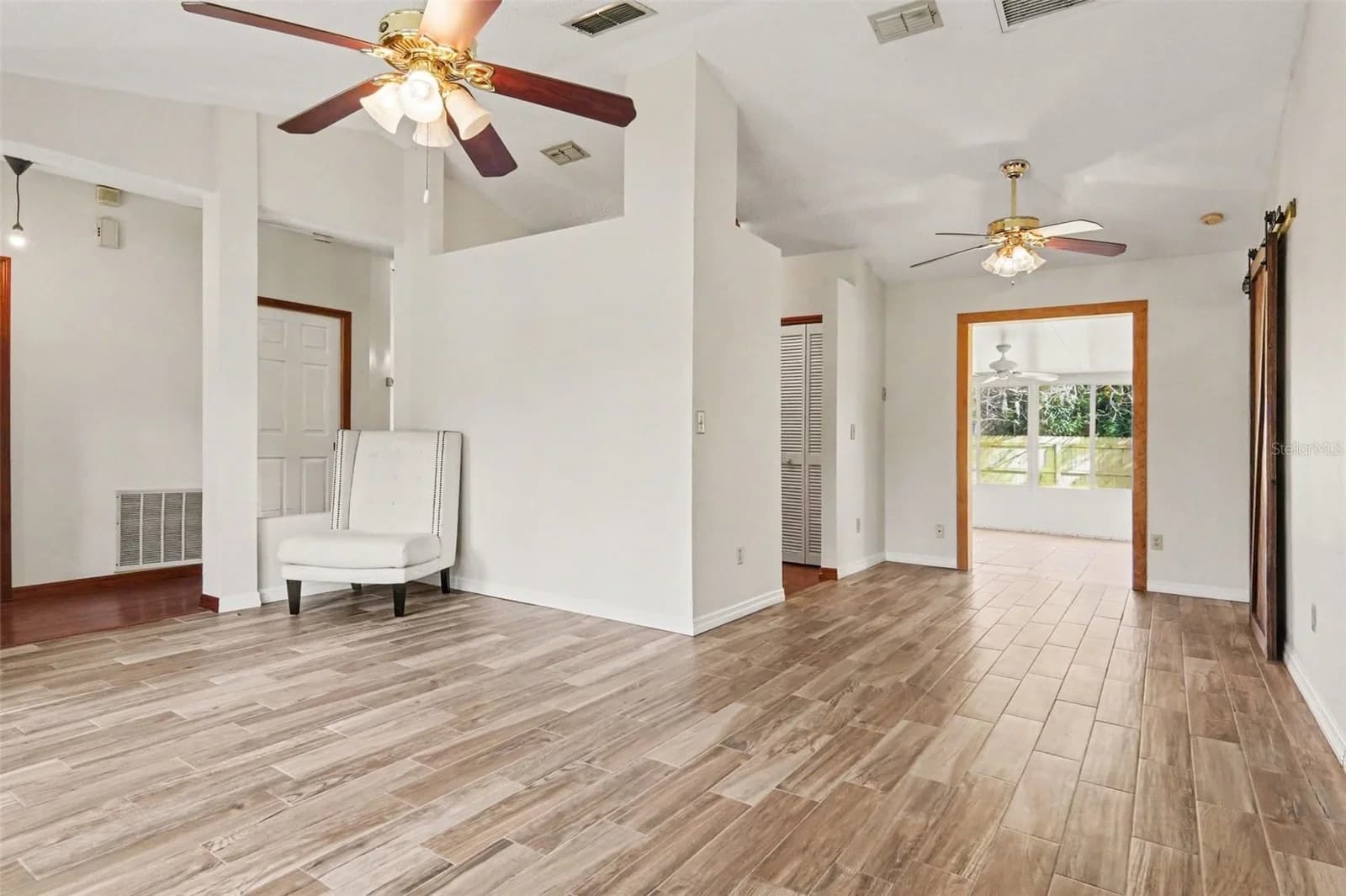 8625 REDSKIN Court, Orlando, FL 32829 2