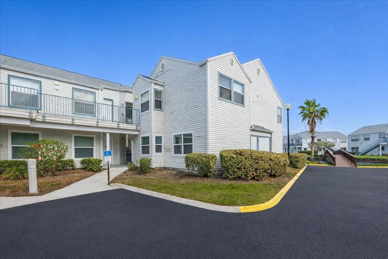 2540 WOODGATE Boulevard #106, Orlando, FL 32822