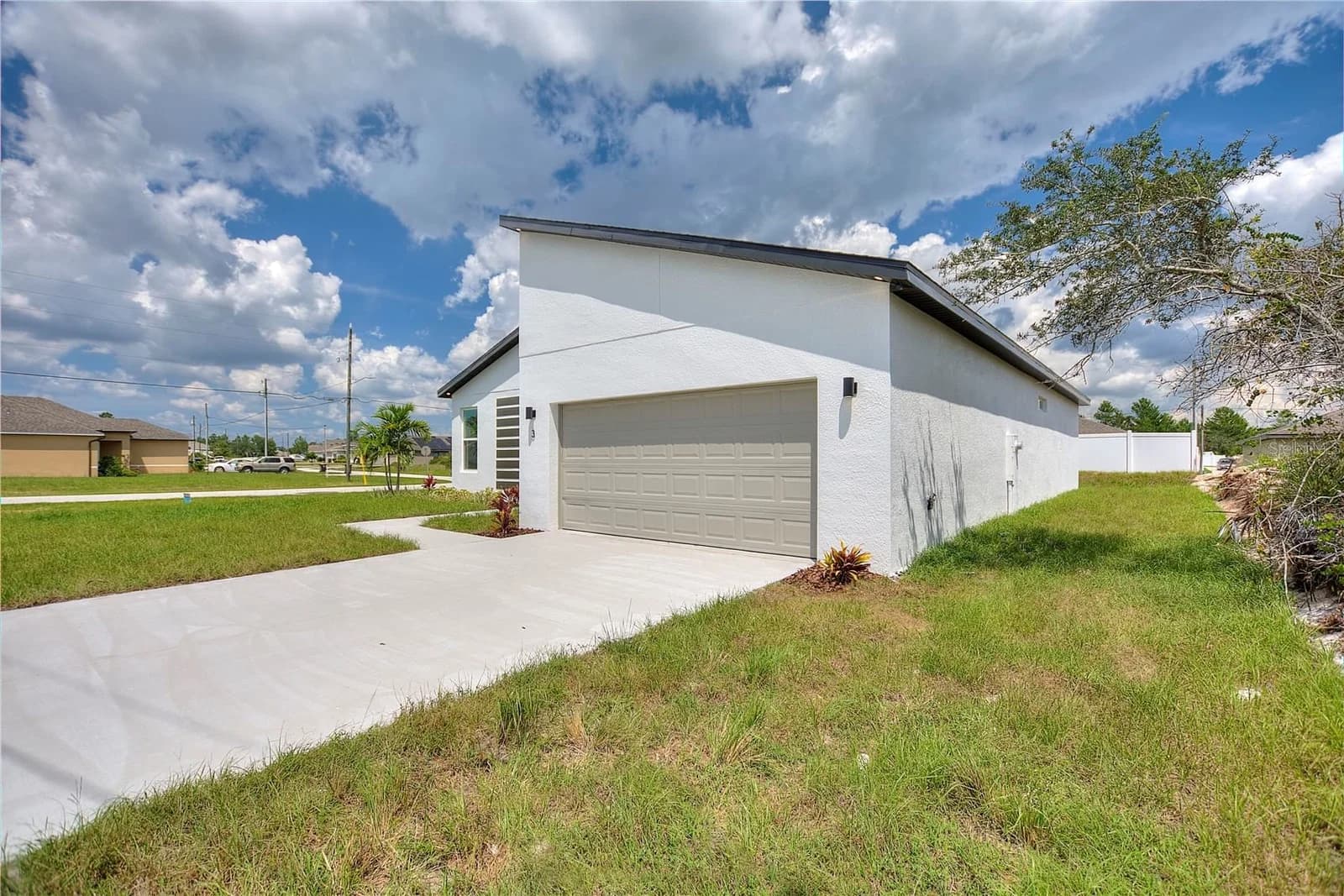 3 MAGNOLIA BLOSSOM Lane, Poinciana, FL 34759 3