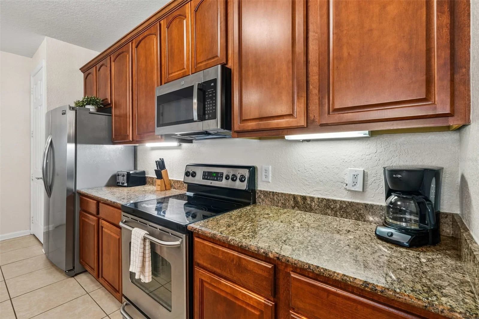 5037 SHOREWAY Loop #202 4