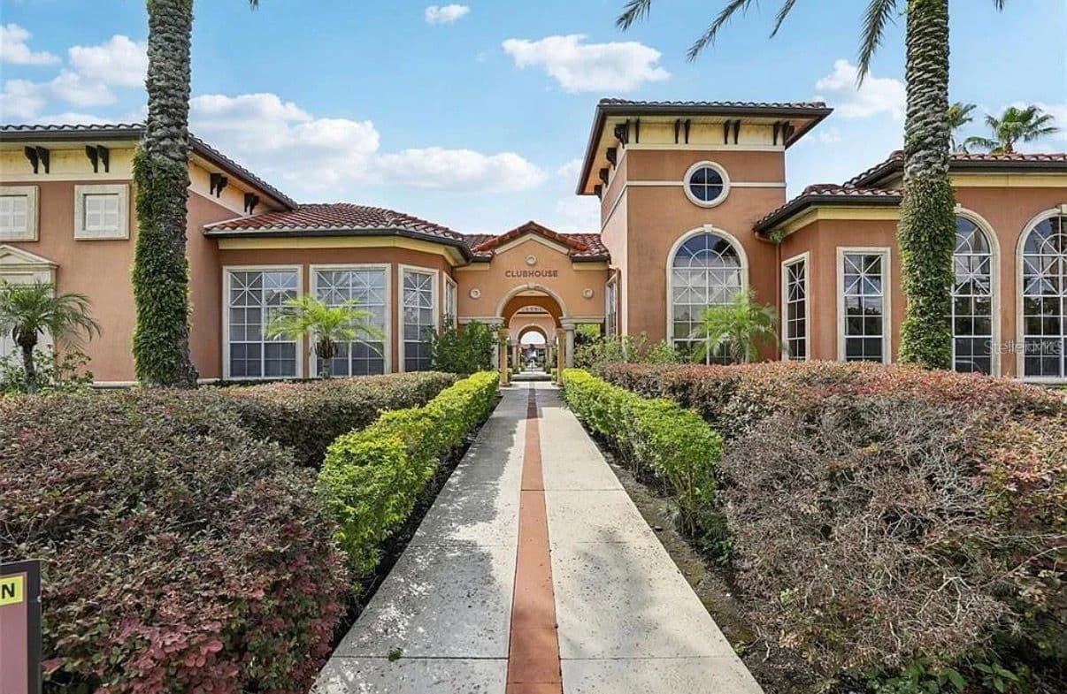 5554 METROWEST Boulevard #4-310, Orlando, FL 32811 2