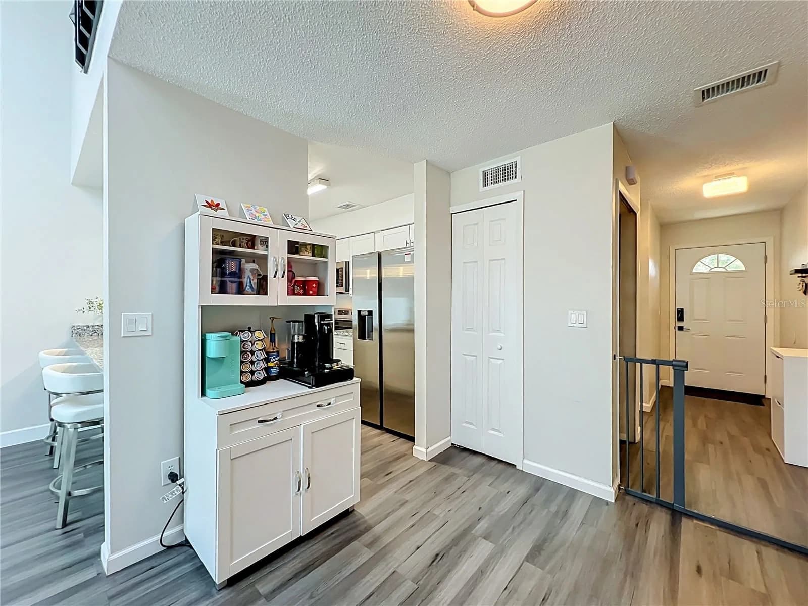 2832 HUNT CLUB Lane 4
