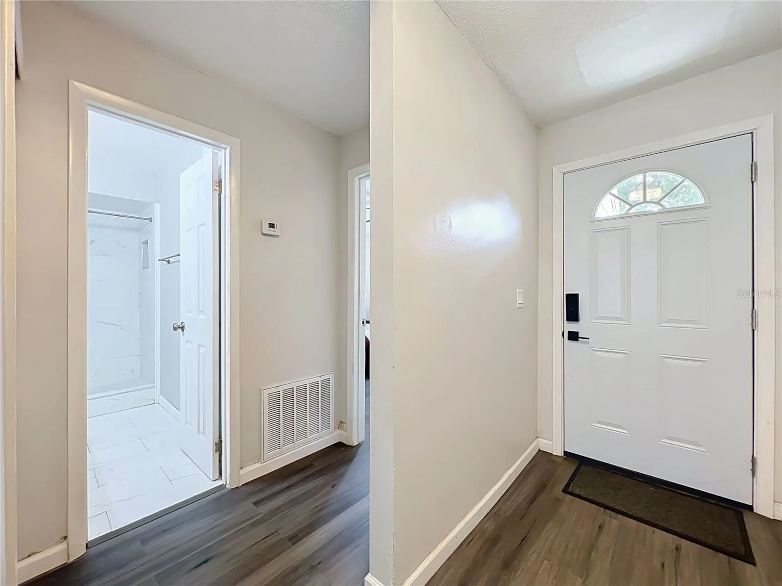 2832 HUNT CLUB Lane, Orlando, FL 32826 2