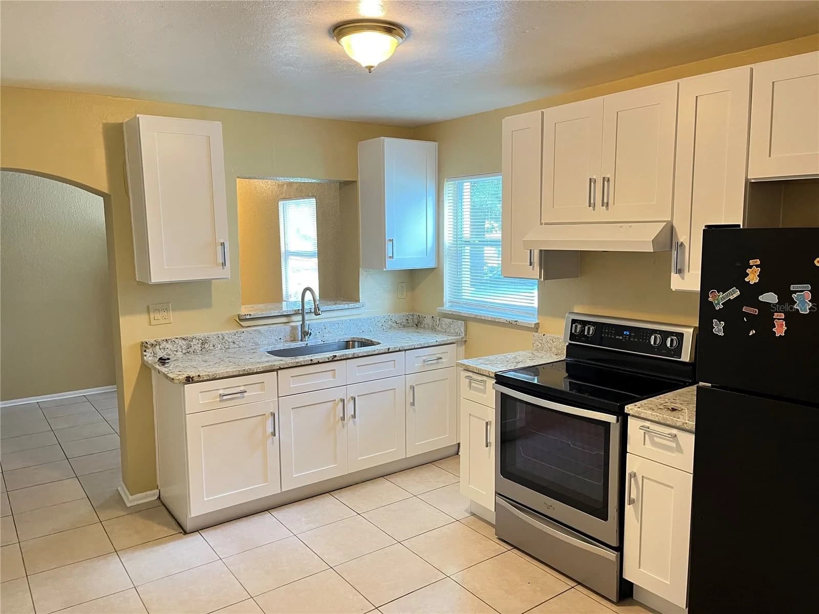 300 CAMPUS VIEW Drive 4