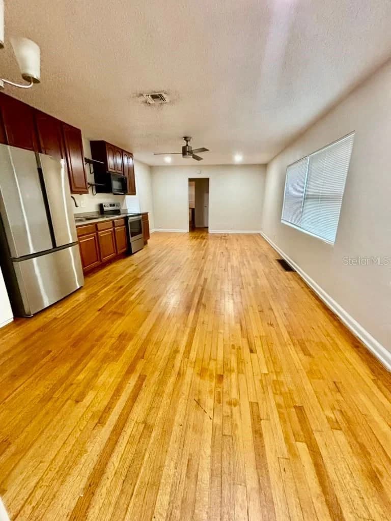 2394 ORANGE CENTER Boulevard, Orlando, FL 32805 3