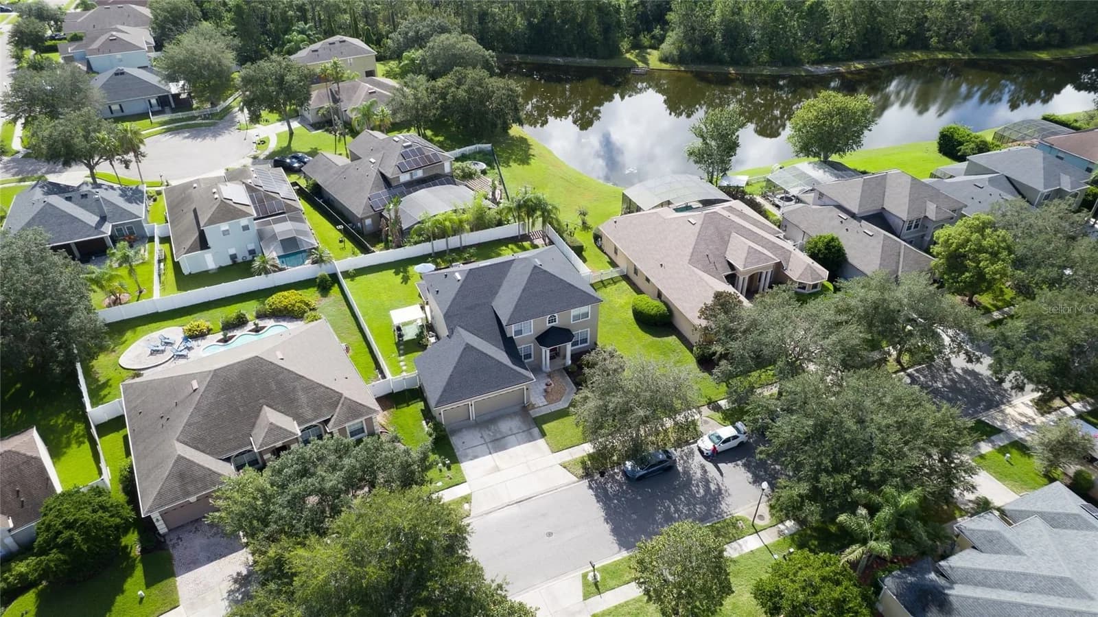 2122 CASCADES COVE Drive 4