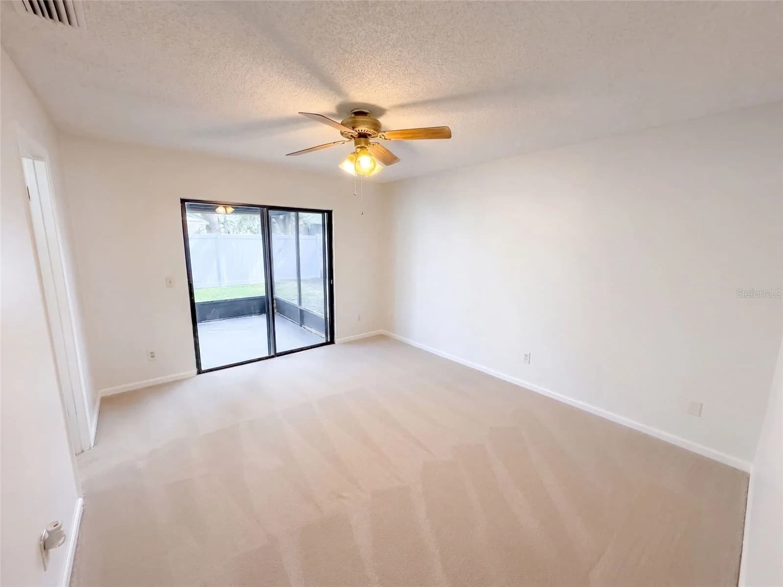 10033 CREEKWATER Boulevard 4