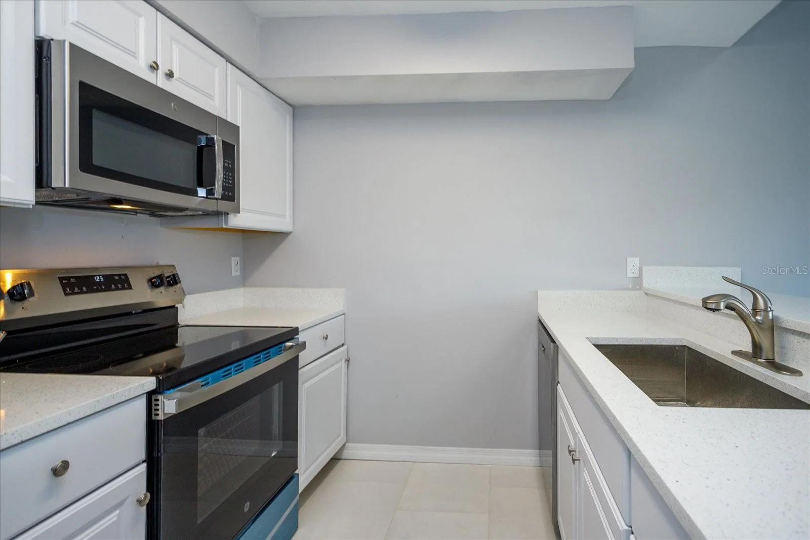2703 HUNT CLUB Lane 4