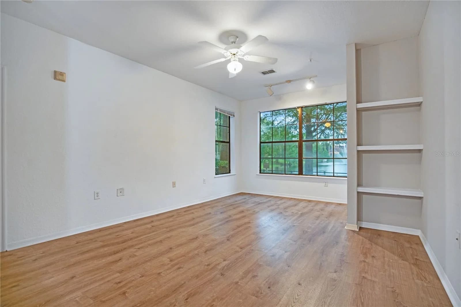 6137 METROWEST Boulevard #106, Orlando, FL 32835 3
