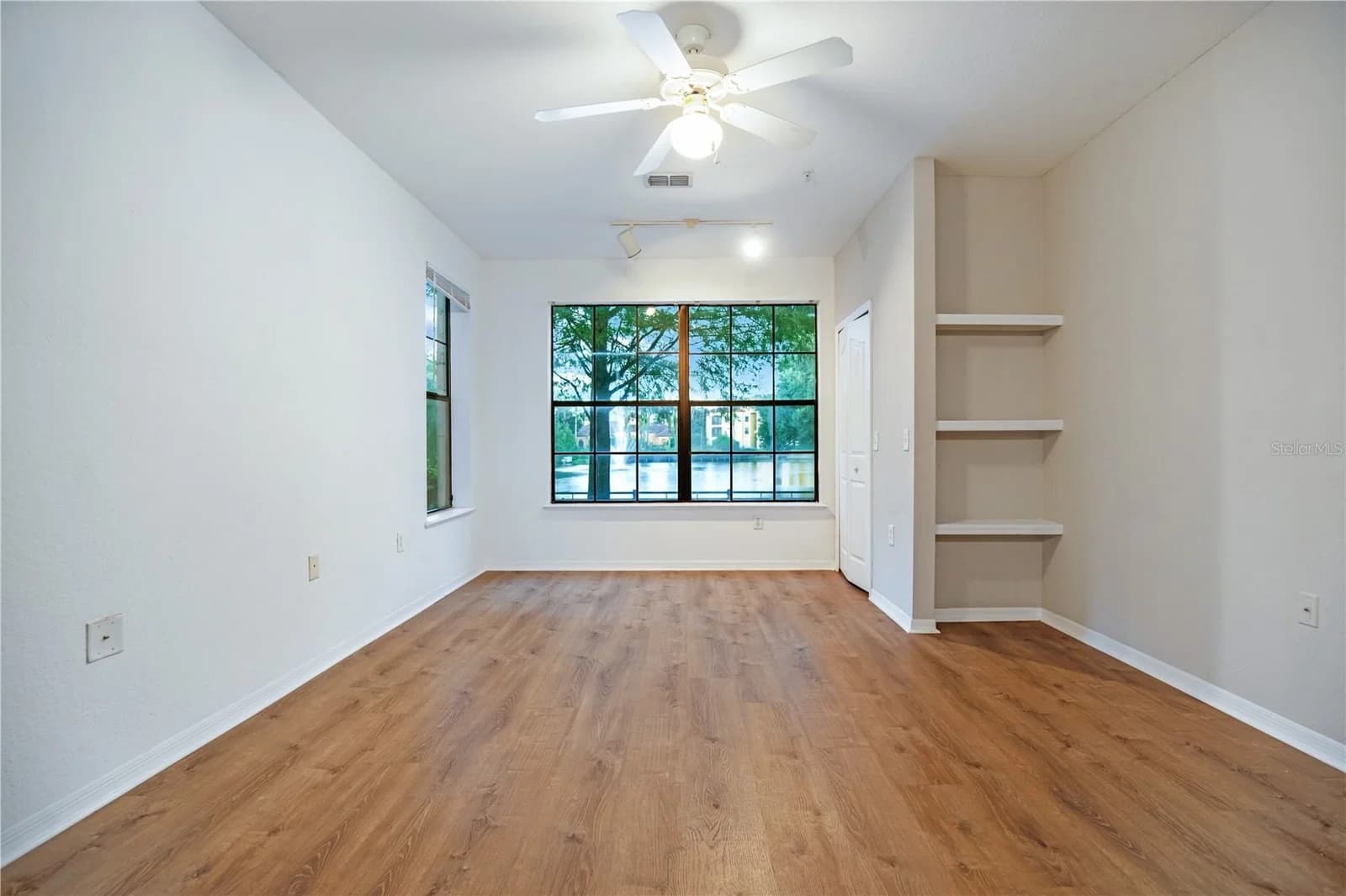 6137 METROWEST Boulevard #106 4