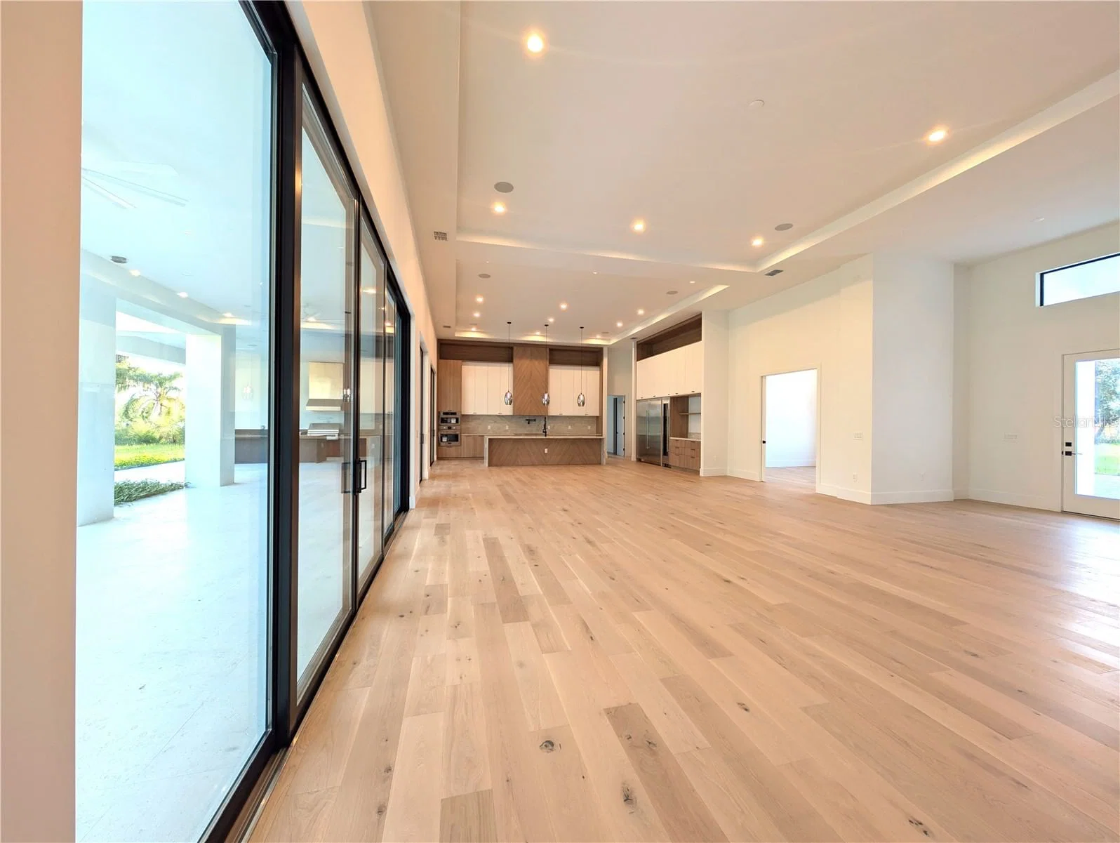7240 LAKE WILLIS 5