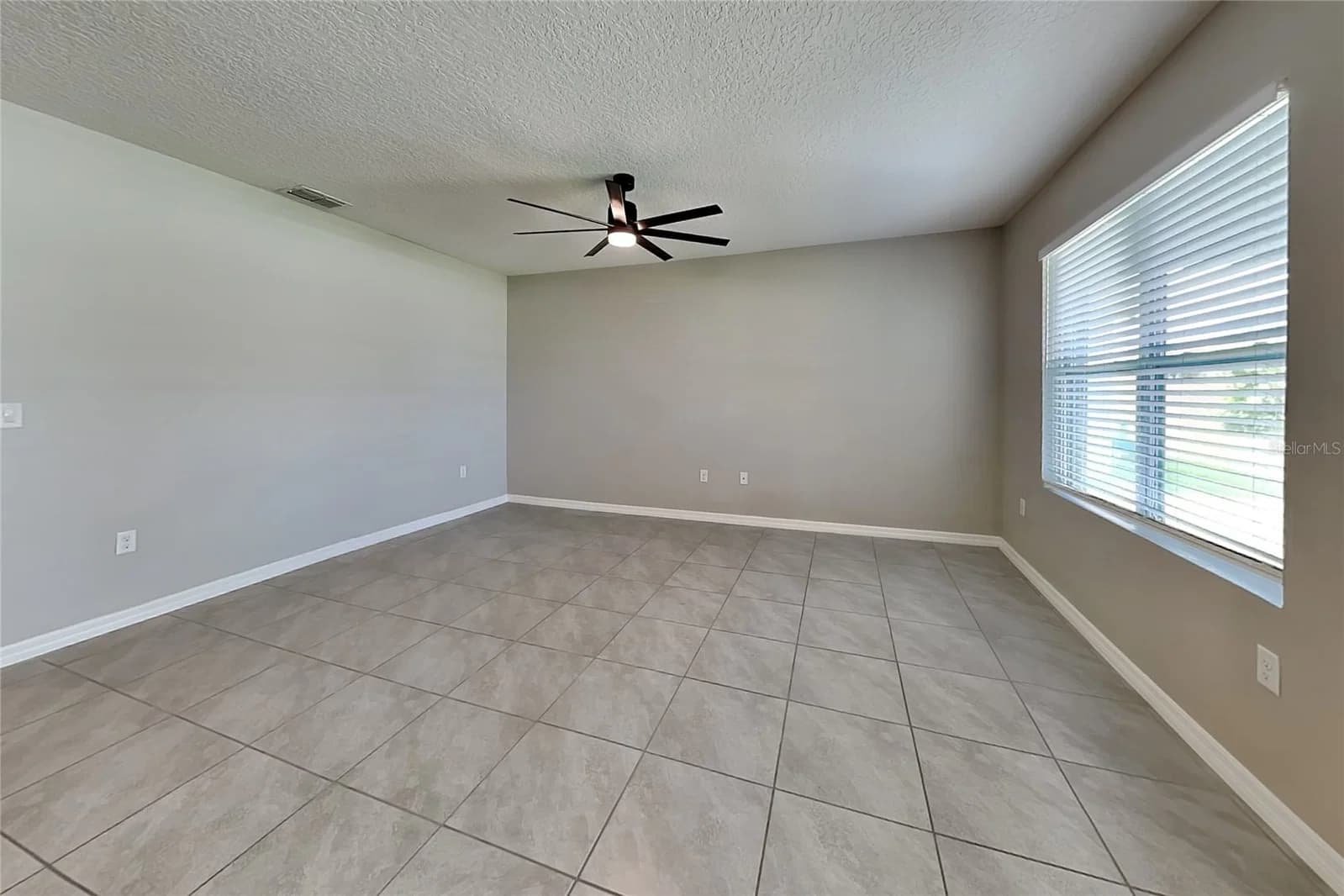 Davenport, FL 33837 2