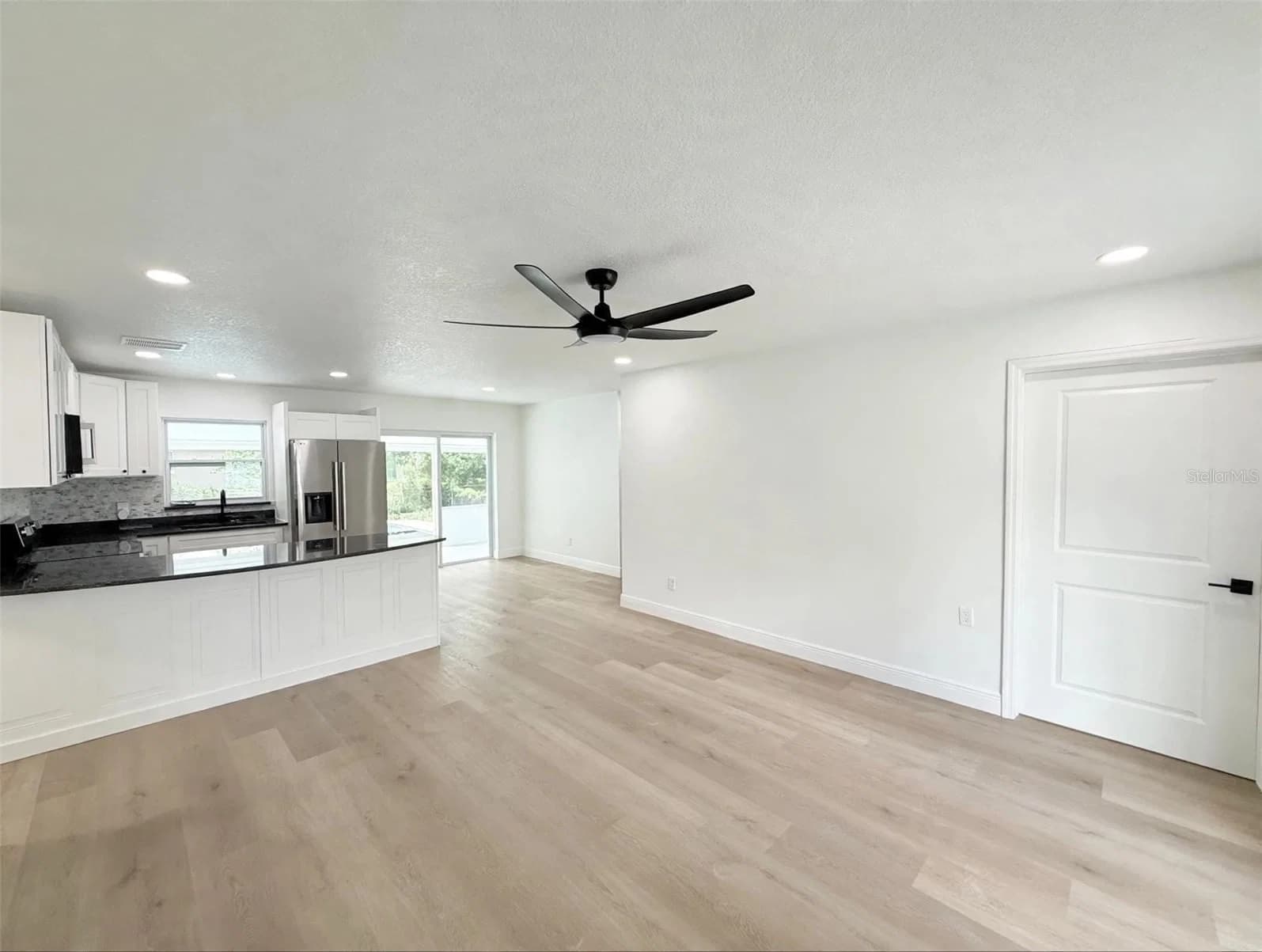 4058 LUAN Drive 4