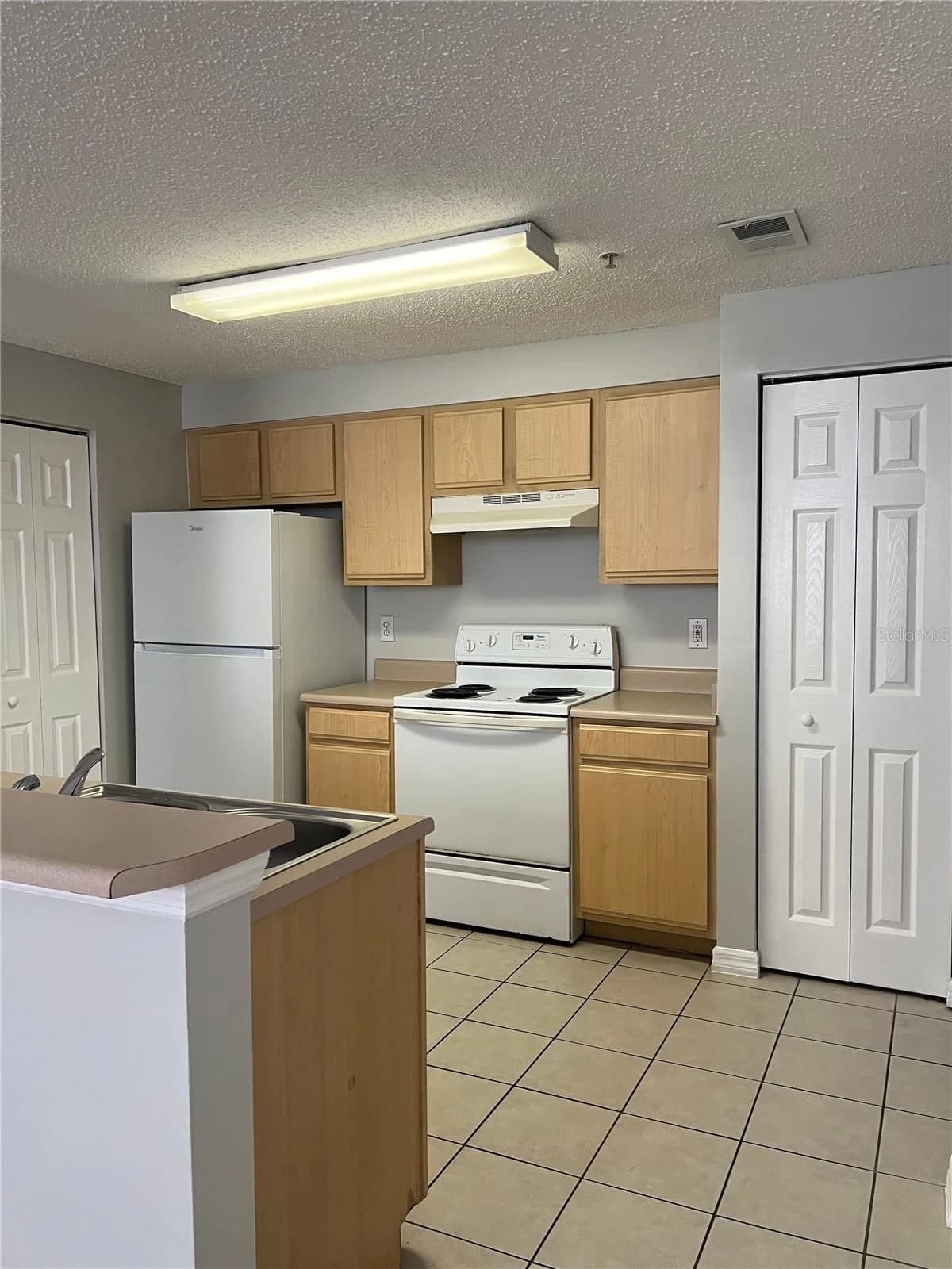 10831 WINDSOR WALK Drive #211, Orlando, FL 32837 3