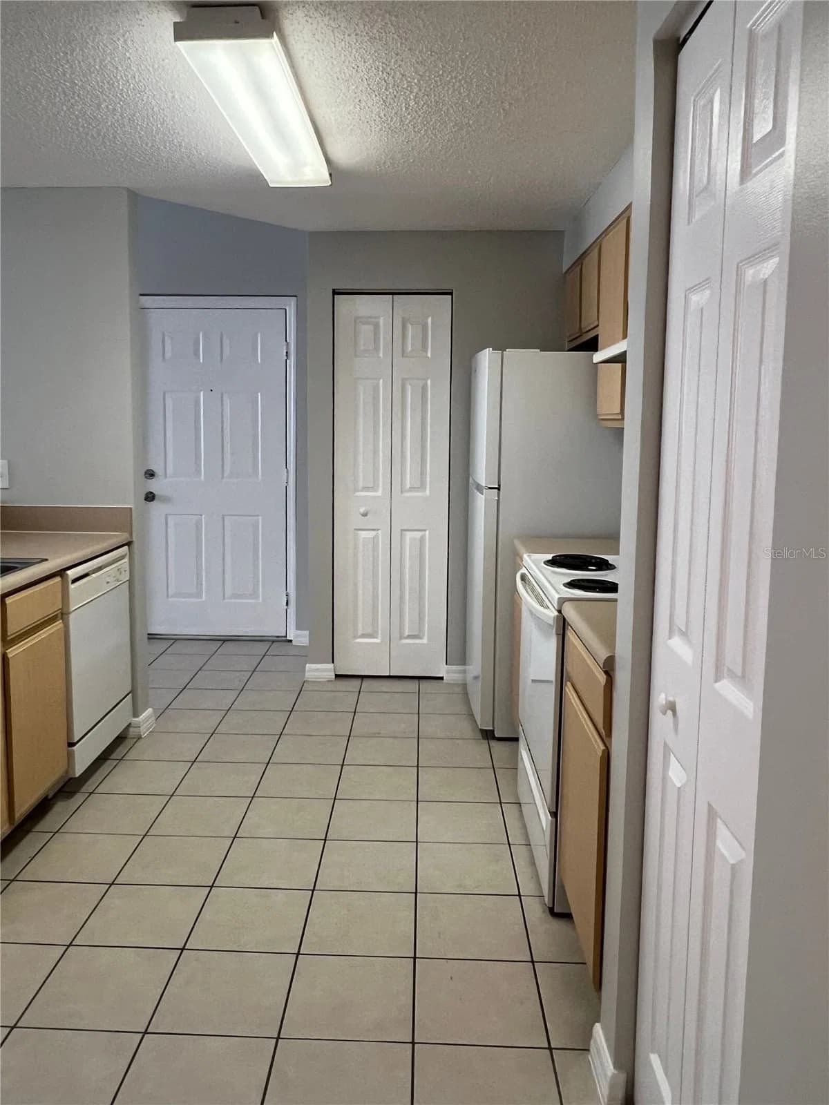 10831 WINDSOR WALK Drive #211 5