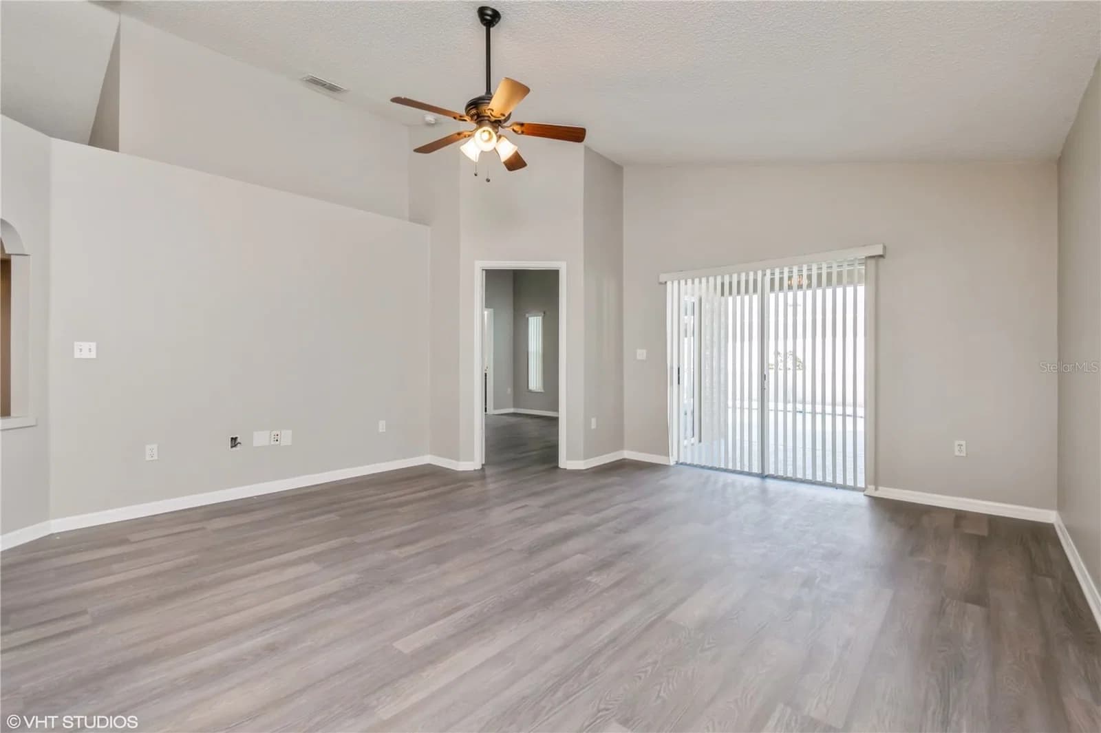 317 MAJESTY Drive, Davenport, FL 33837 3